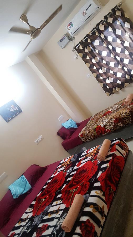 Krish Rooms And Stay 钦奈 外观 照片